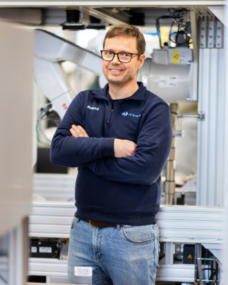 Roland som jobber ved PV Systems